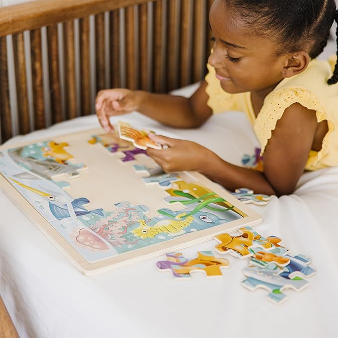 Melissa & Doug Under The Sea Ocean Animals Wooden Jigsaw Puzzle with Storage Tray (24 pcs)