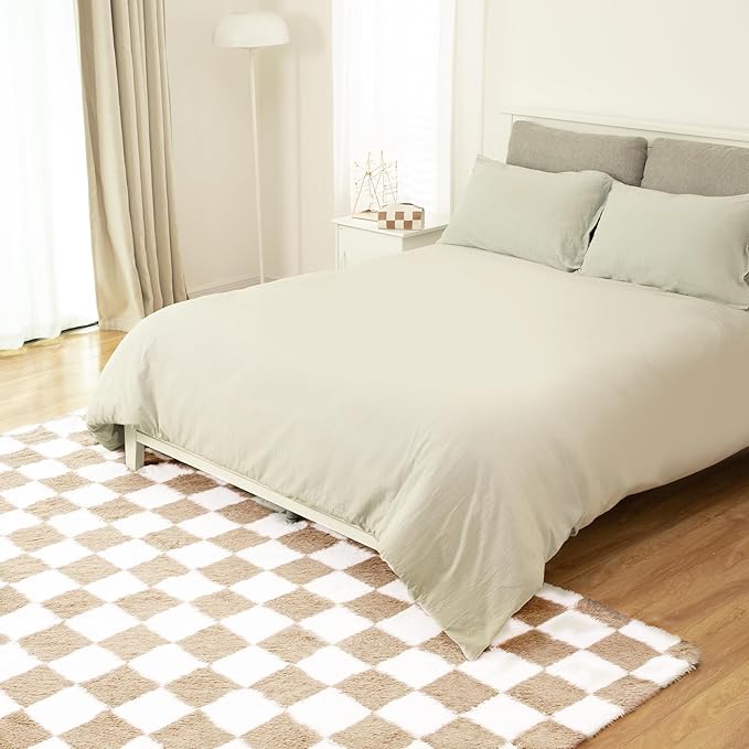 Super Soft Rug for Bedroom, 6x9 Ft Beige and White Area Rug Classic Checkered Shaggy Anti-Skid High Pile Soft Fluffy Rug Fuzzy Carpet for Living Room Bedroom Kids Room Nursery, Dorm Home Decor