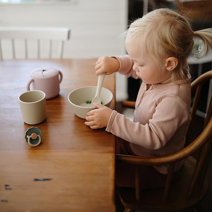 mushie Round Dinnerware Bowls for Kids | Made in Denmark, Set of 2 (Soft Lilac)