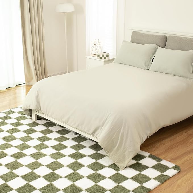 Super Soft Rug for Bedroom, 8x10 Ft Green and White Area Rug Classic Checkered Shaggy Anti-Skid High Pile Soft Fluffy Rug Fuzzy Carpet for Living Room Bedroom Kids Room Nursery, Dorm Home Decor