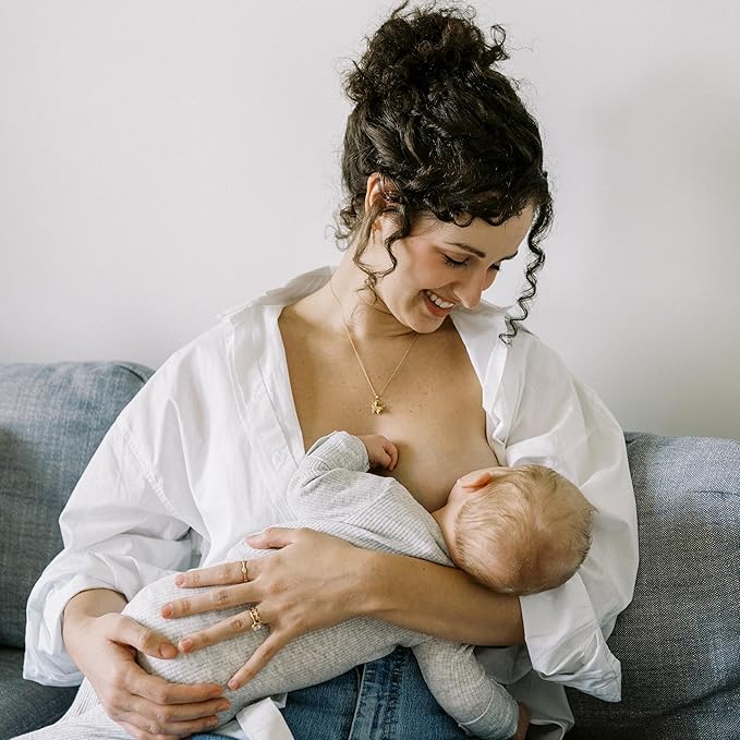 Dr. Brown's 100% Silicone One-Piece Breast Pump,Hands-Free Breast Milk Collector with Anti-Colic Options+ Baby Bottle (4 oz/120 mL),Level 1 Nipple,Travel Lid and Travel Bag